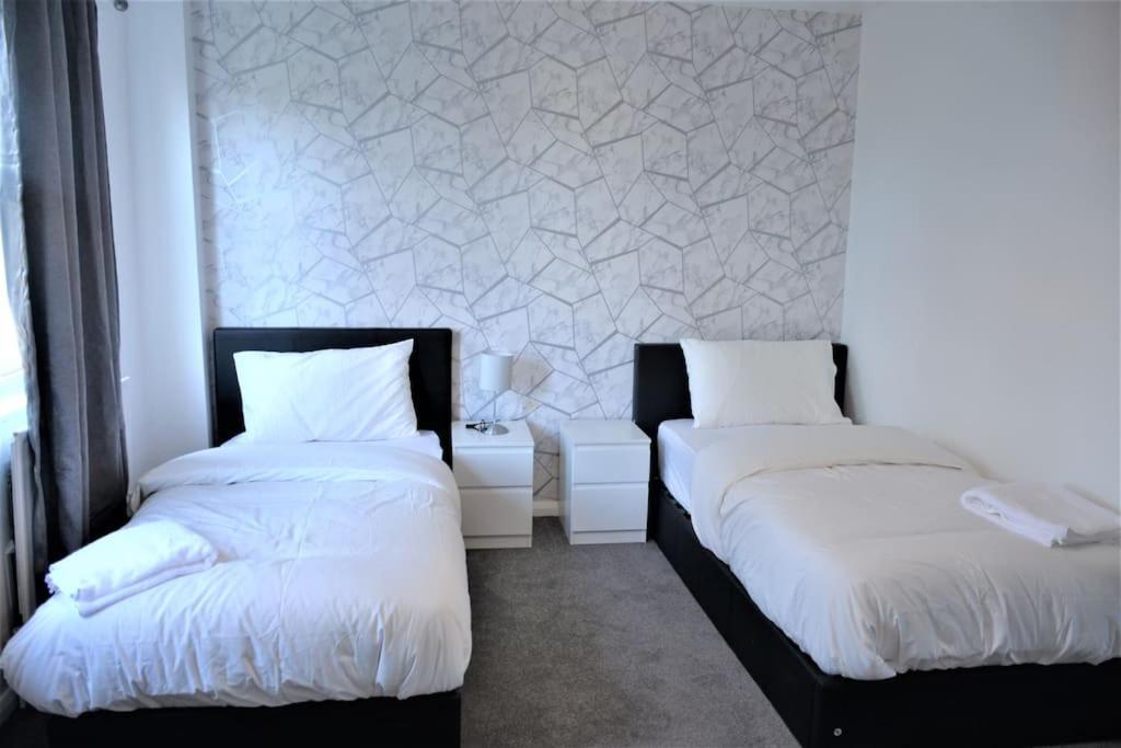 London Zone 2, 2 Bedroom House Экстерьер фото